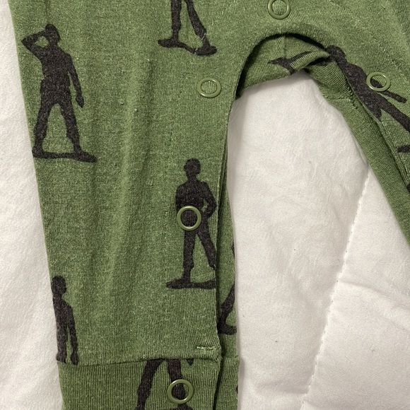 Posh peanut james short sleeve romper - Picture 3 of 6